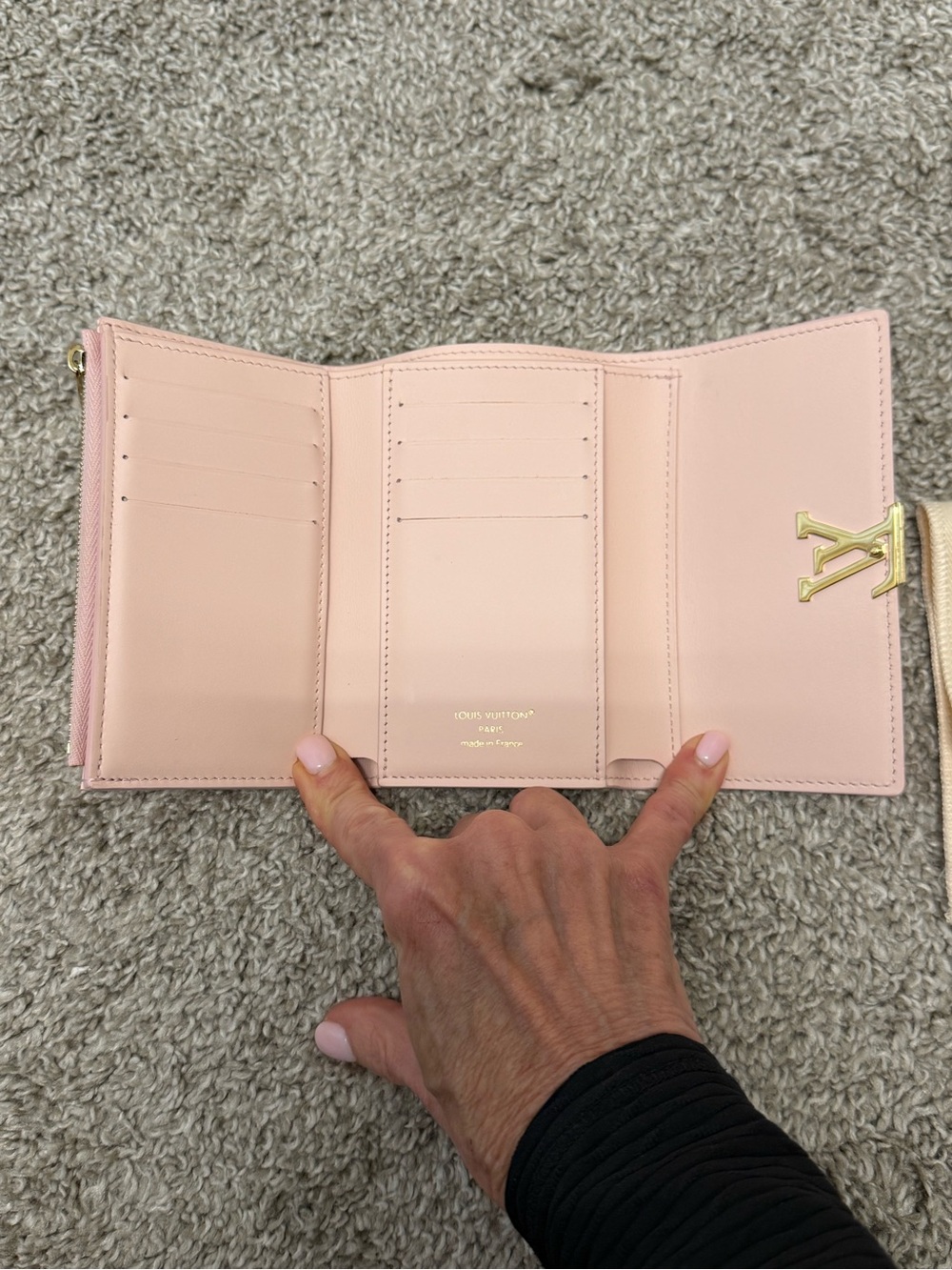 Louis Vuitton Wallet - Picture 6 of 10